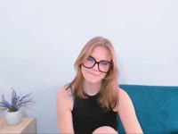 Stormi, 21 ☀️
Calm as the calm before a storm, but when I do laugh, it