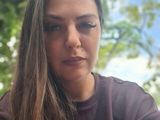 live chatroom AryaMalone