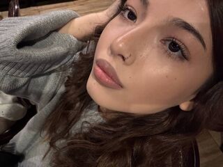 live webcam performer LynetteLavoie