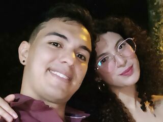 live couple blowjob DylanAndAlly