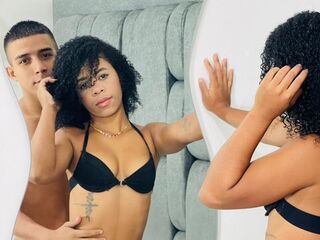 naked couple with live cam EmilyAndBrad