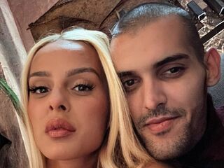 adult hardcore couple webcam GinaMikelSchmidt