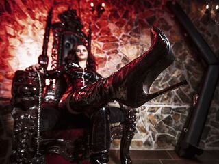femdom live sex show IsisKnox