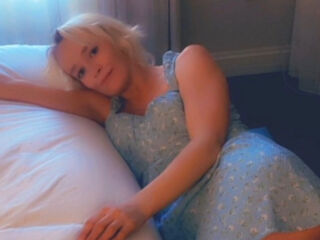 adult cam chat AbbeyLynne