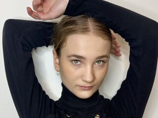 naughty camgirl fingering pussy AdamMcghin