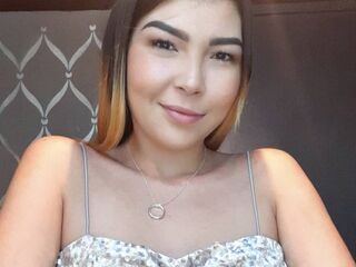 naughty cam girl masturbating with dildo AlisonCaroline