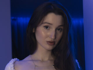 camgirl showing tits AminaNim