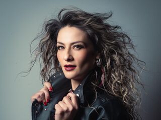 free web cam AryTorres