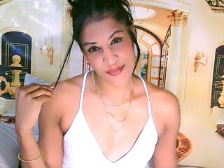 sexy webcamgirl picture AzzyGreene