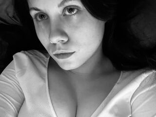 hot cam girl fingering shaved pussy BelaWink