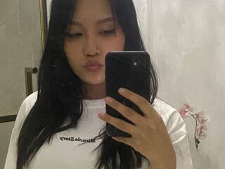 extreme cam picture BerniceMaguire