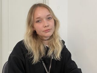 naked girl with cam masturbating BonnieRad