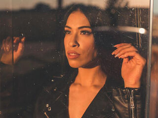 camgirl playing with sextoy CassFox