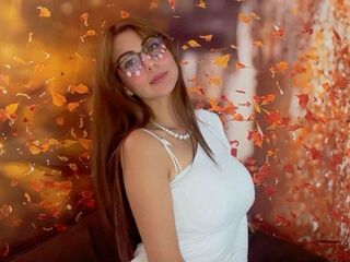 camgirl fingering shaved pussy CatalinRodriguez