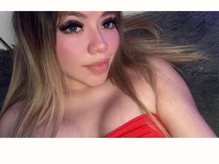 masturbating webcamgirl CelesteEverleigh