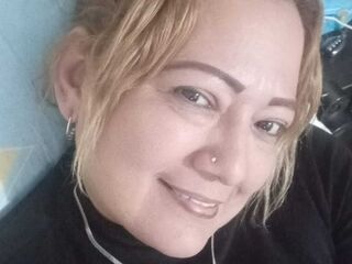 naked girl with webcam masturbating with vibrator ClauDaniels