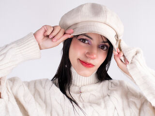 camgirl playing with dildo DafneRivas