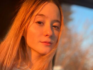 camgirl fingering wet pussy DarlenaBallew