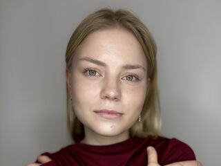 beautiful webcamgirl DelenaLabonne