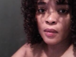 bedroom live sex DelicateDiamond