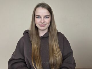 hot camslut DonetteSally