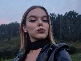 topless webcam girl EdinaAmos