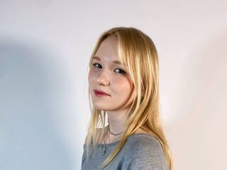 camslut fingering pussy ElmaKinnunen