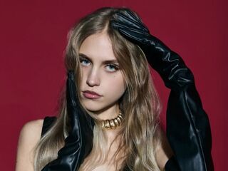 chat room webcam photo EveTottingham