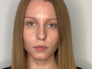 camwhore masturbating with sextoy FawnTobin