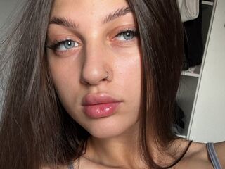 webcam babe chatroom FionaHey