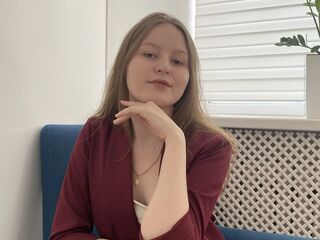 naughty camgirl fingering pussy GermaineMoland