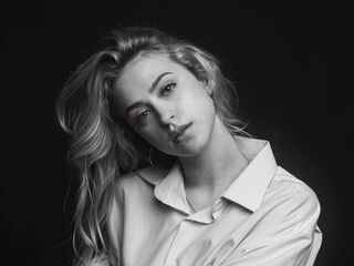 girl webcamsex GwynethHibbits