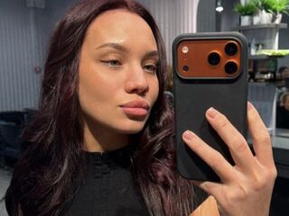 live webcam performer IleanaFarren