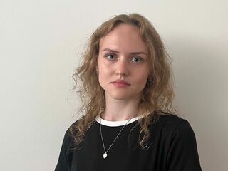 camgirl spreading pussy IsabellaBegin