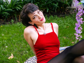 masturbating webcam girl IveteDurand