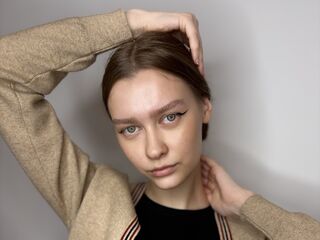 cam girl photo JonnieHillen