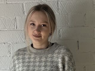 camslut showing pussy KarynMcguire