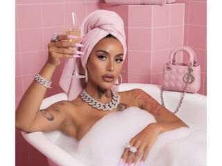 cam girl playing with sextoy KatalunaSebastan