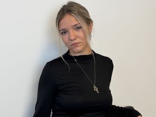 cam slut picture KeiraTullier