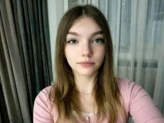 closeup cam KoriMatinez