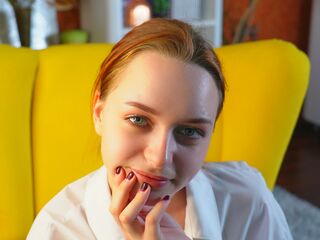 girl showing tits KrystinaEisen