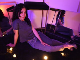 adultcam pic KyaraLux