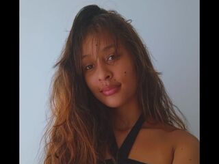 camgirl playing with sextoy LadySuescun