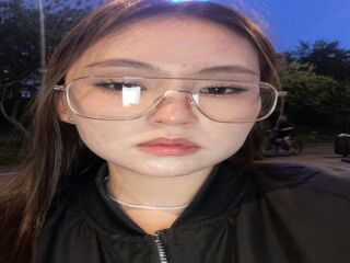 hot cam play LauriMoradel
