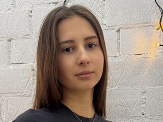 hot camslut LaurynTinkle