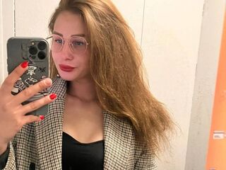 chatrubate cam girl picture LillieMann