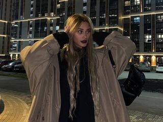 hot camwhore LizaKitchin