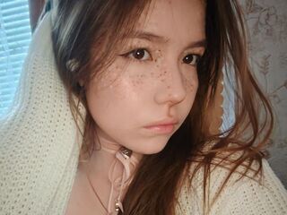 naughty cam girl masturbating with dildo LouannMuench