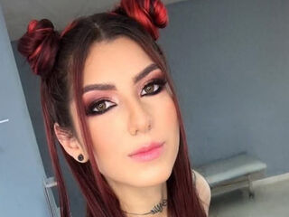 beautiful webcam girl LucyLunas