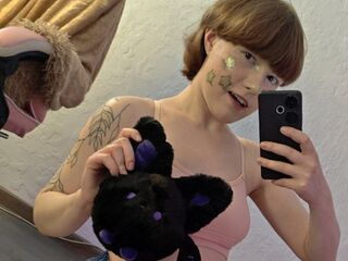 masturbating LunaWillson